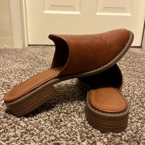 Target-Universal Thread. Mule Flats in Sabel Brown